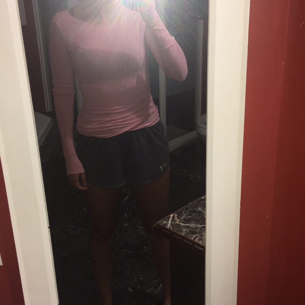 Long sleeve pink Lululemon 🍋💞